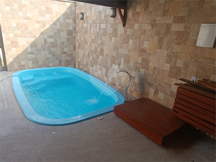 Foto REO1096608