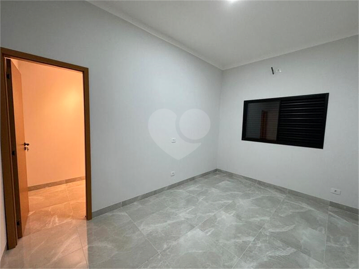 Foto REO1096613