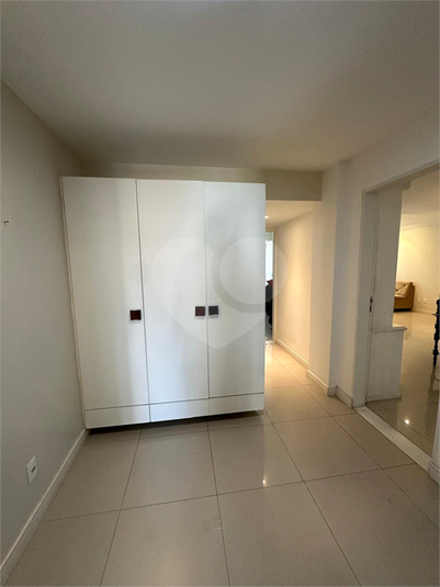 Foto REO1096624