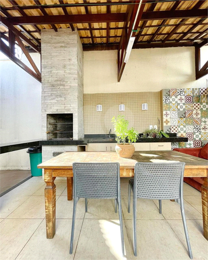 Foto REO1096640
