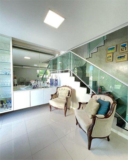 Foto REO1096640