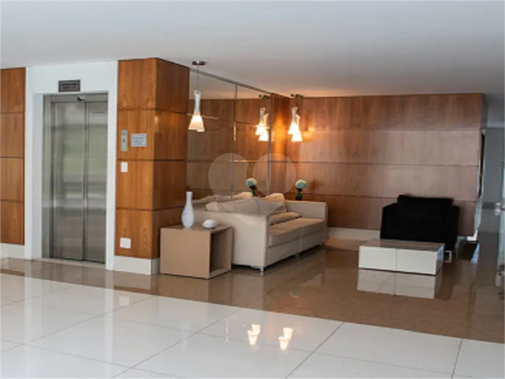 Foto REO1096642