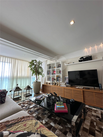 Foto REO1096648