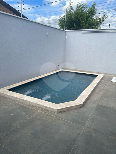Foto REO1096661