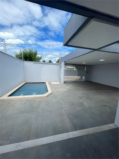 Foto REO1096661