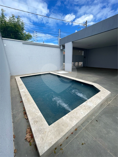 Foto REO1096661