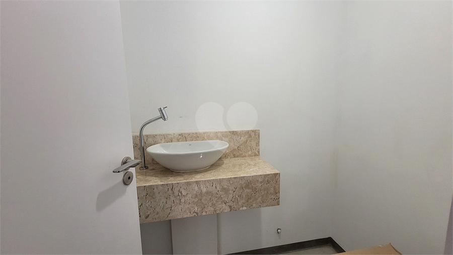 Foto REO1096674