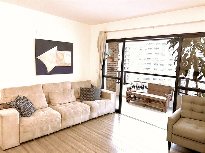 Foto REO1096686