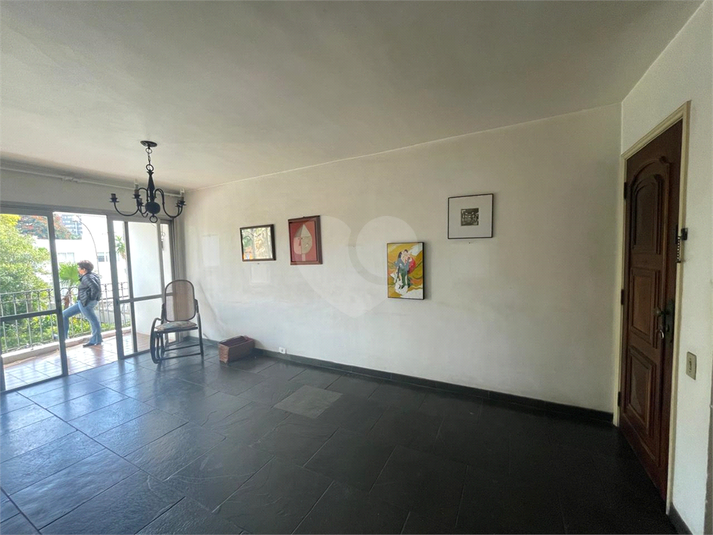 Foto REO1096697
