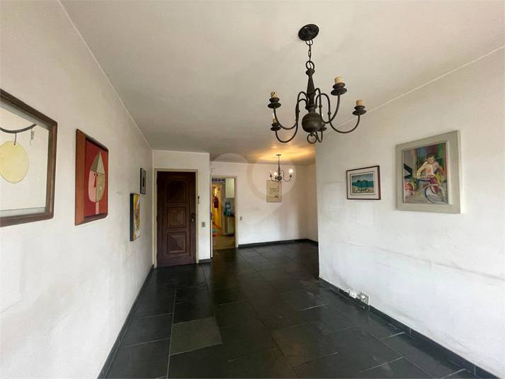 Foto REO1096697