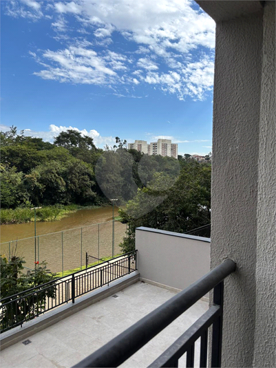 Foto REO1096700
