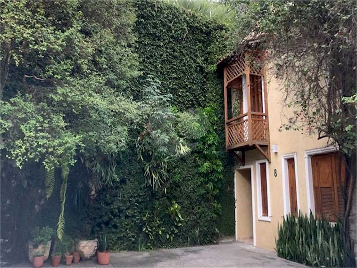 Foto REO1096726