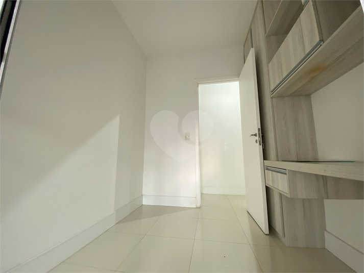 Foto REO1096735
