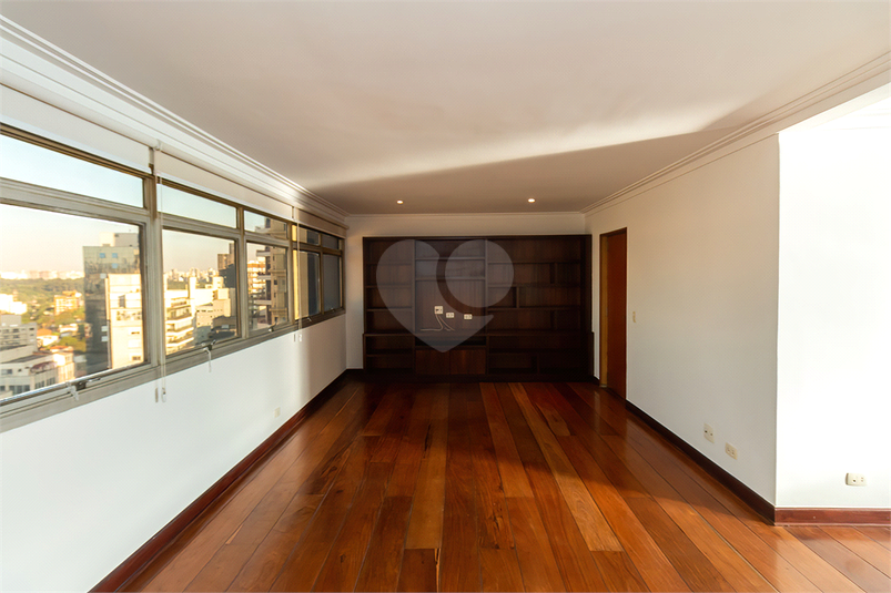 Foto REO1096741