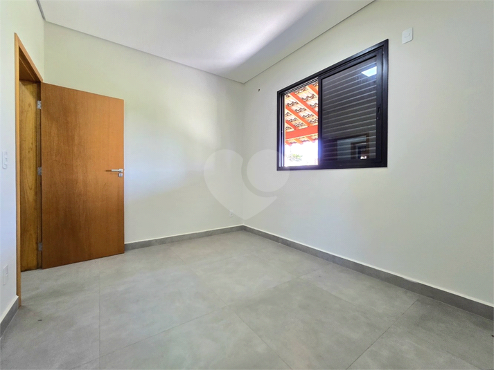 Foto REO1096775