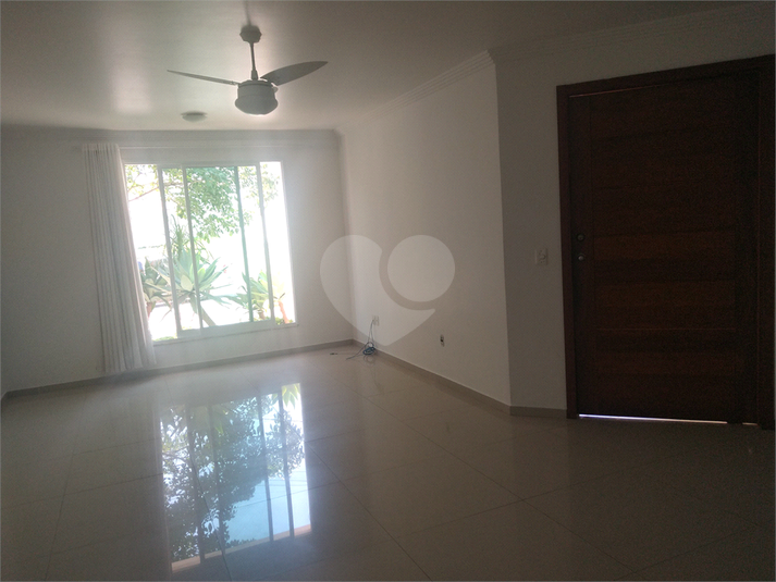 Foto REO1096824
