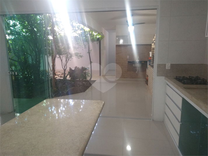 Foto REO1096824