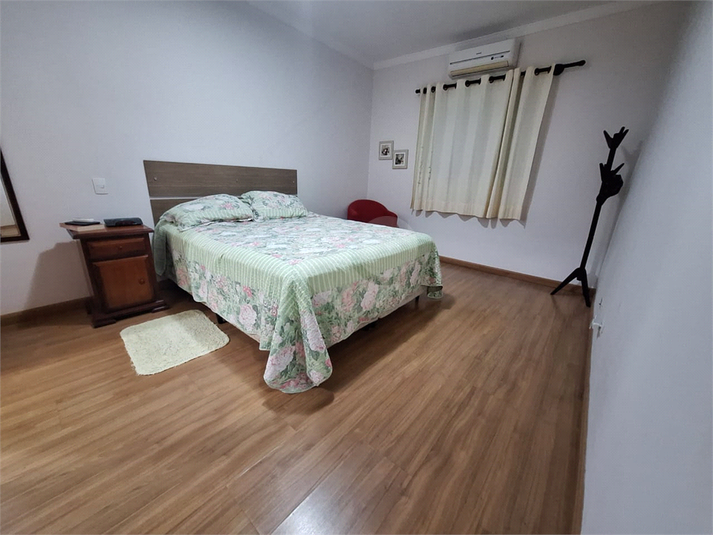 Foto REO1096838