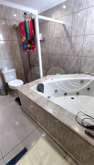 Foto REO1096842