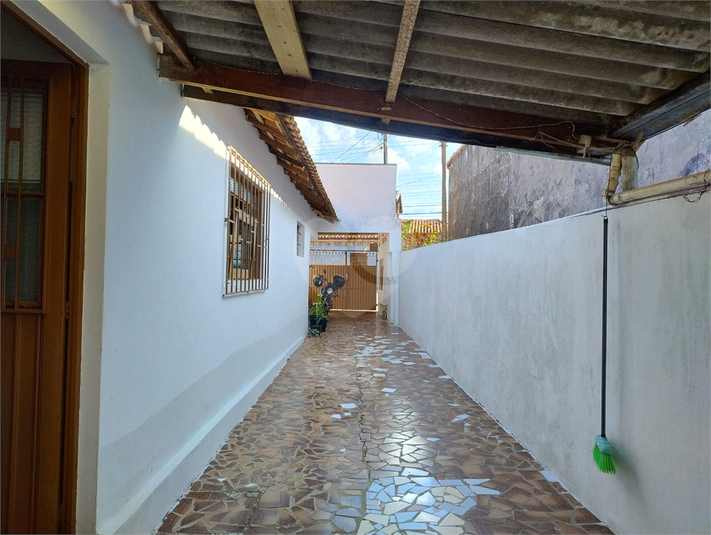 Foto REO1096851