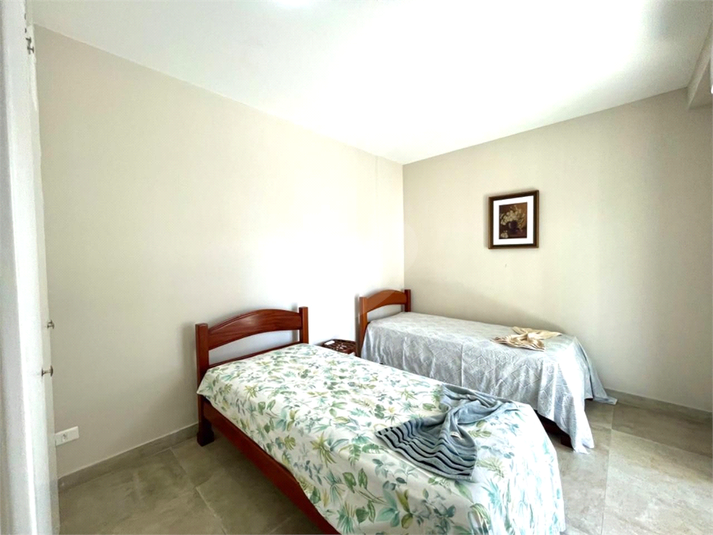Foto REO1096853