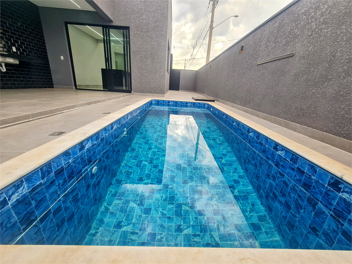 Foto REO1096872