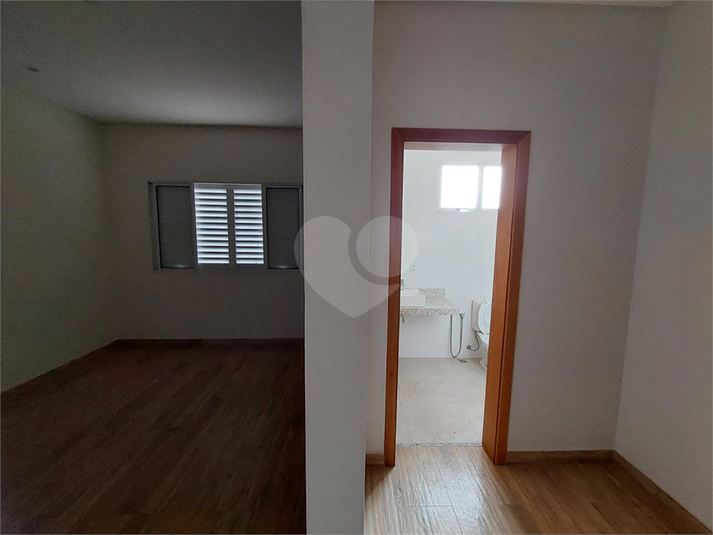 Foto REO1096875