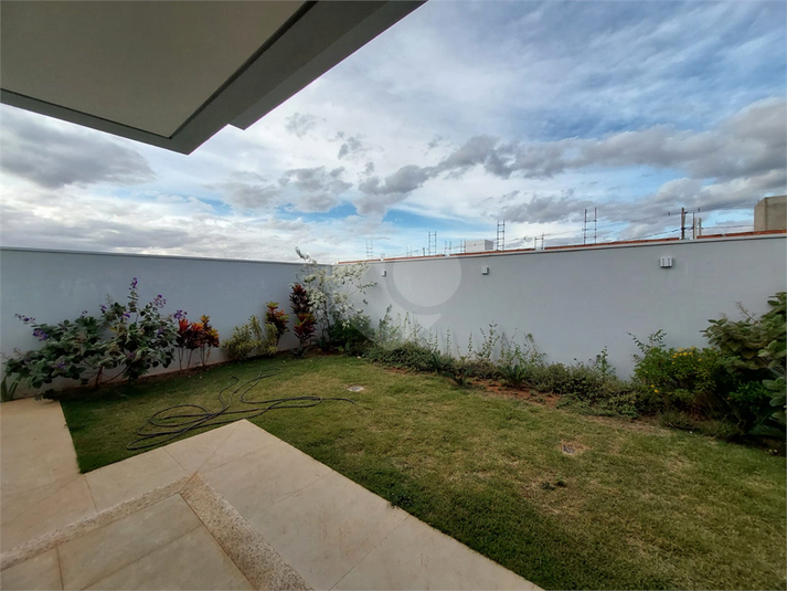Foto REO1096875