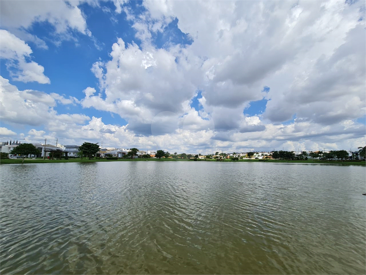 Foto REO1096903