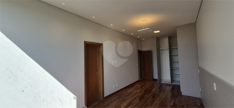 Foto REO1096917