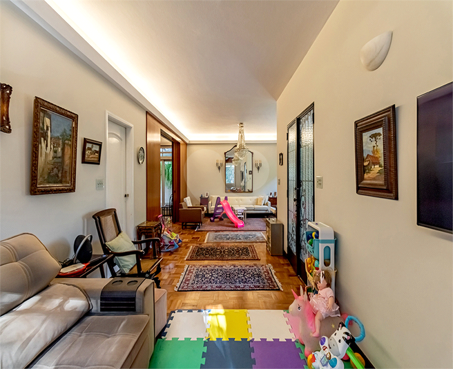 Foto REO1096965