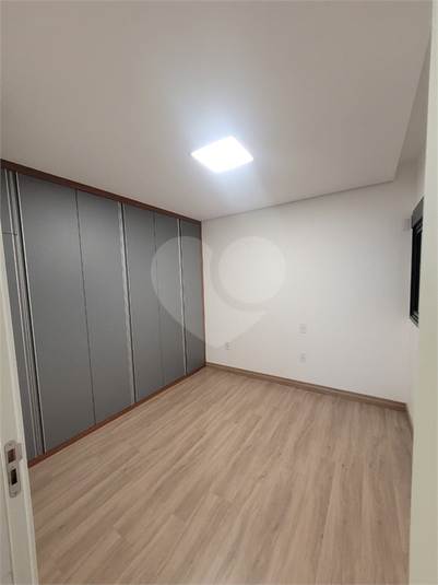 Foto REO1096988