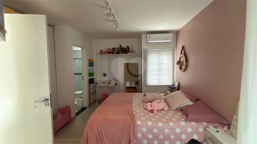Foto REO1097002