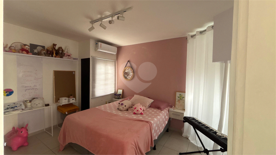 Foto REO1097002