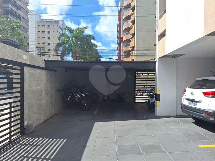 Foto REO1097002