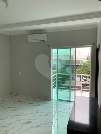 Foto REO1097016