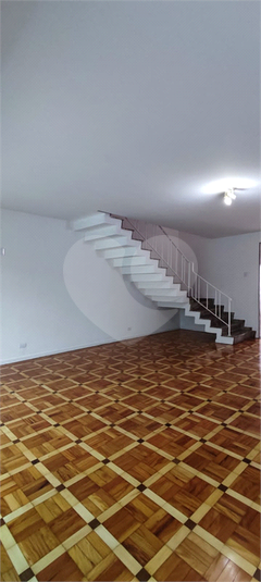 Foto REO1097026