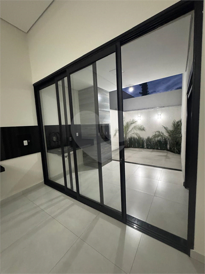 Foto REO1097028