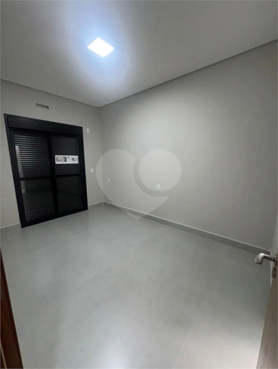 Foto REO1097070