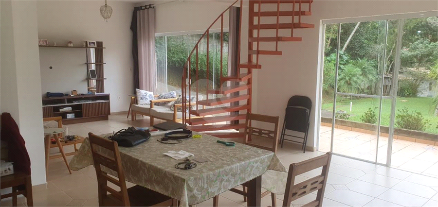 Foto REO1097077