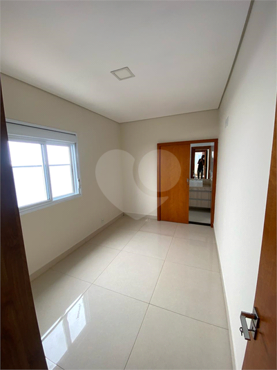Foto REO1097081
