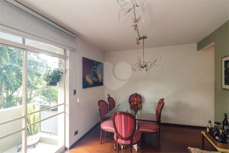 Foto REO1097101