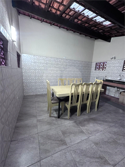 Foto REO1097107