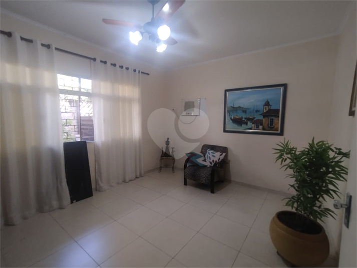 Foto REO1097156