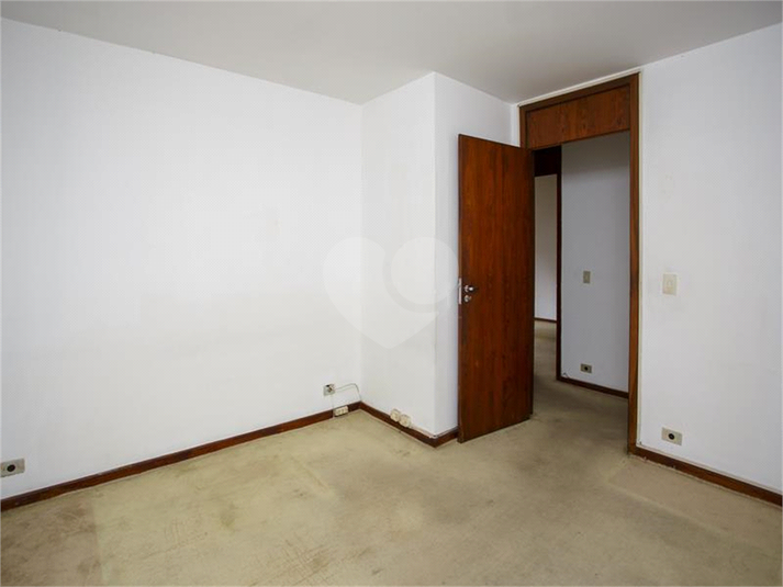 Foto REO1097241