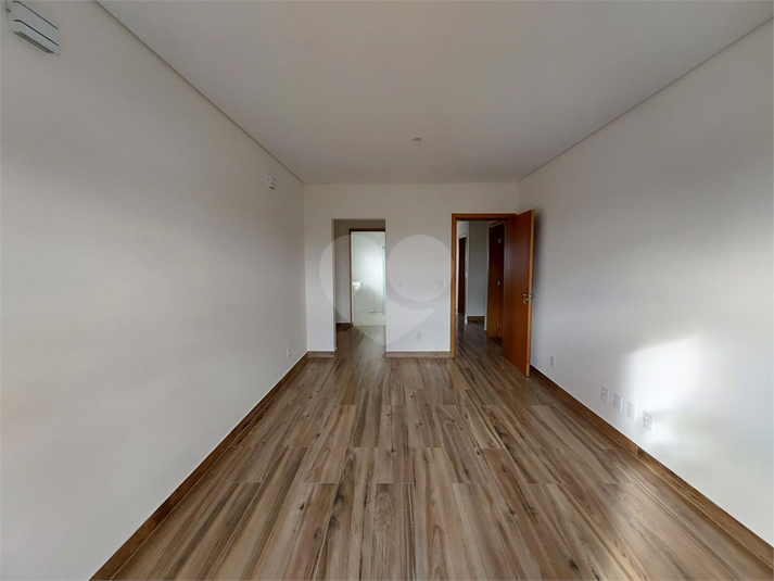 Foto REO1097252