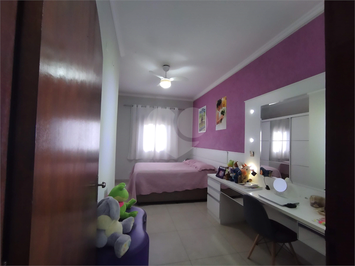 Foto REO1097276