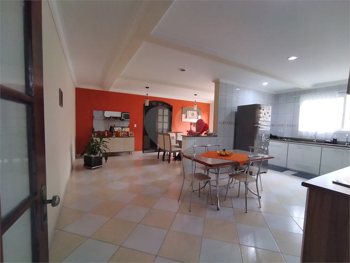 Foto REO1097276