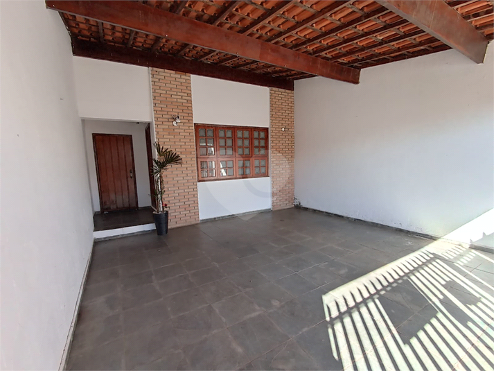 Foto REO1097295