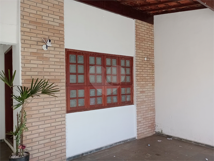 Foto REO1097295